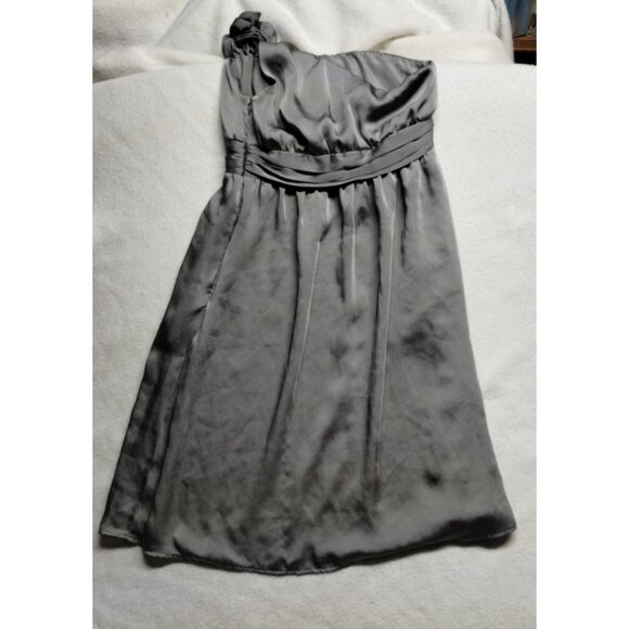 Merona Gray One-Shoulder Satin like Dress With Floral Detail Size 4 - Picture 3 of 9
